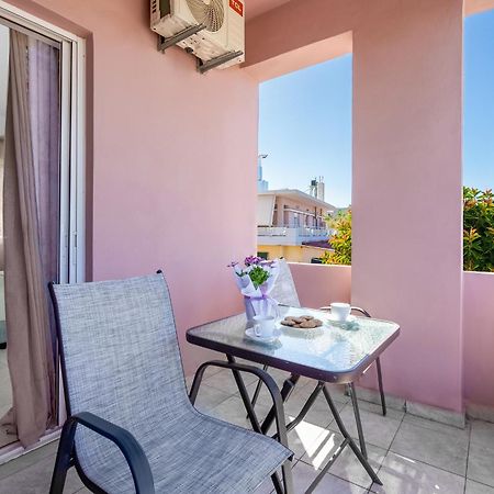 Nikos Apartments Agia Marina Buitenkant foto