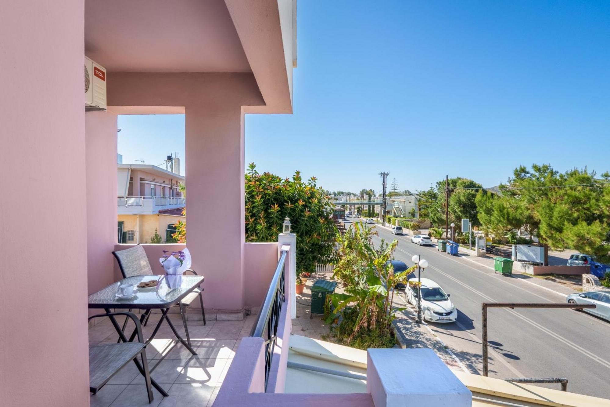 Nikos Apartments Agia Marina Buitenkant foto