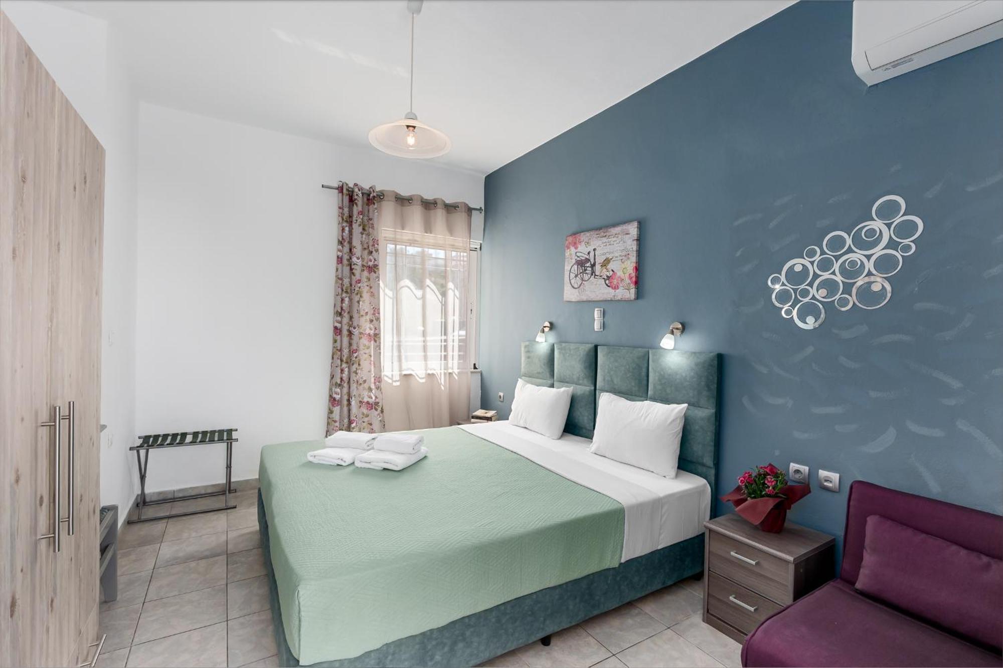 Nikos Apartments Agia Marina Buitenkant foto