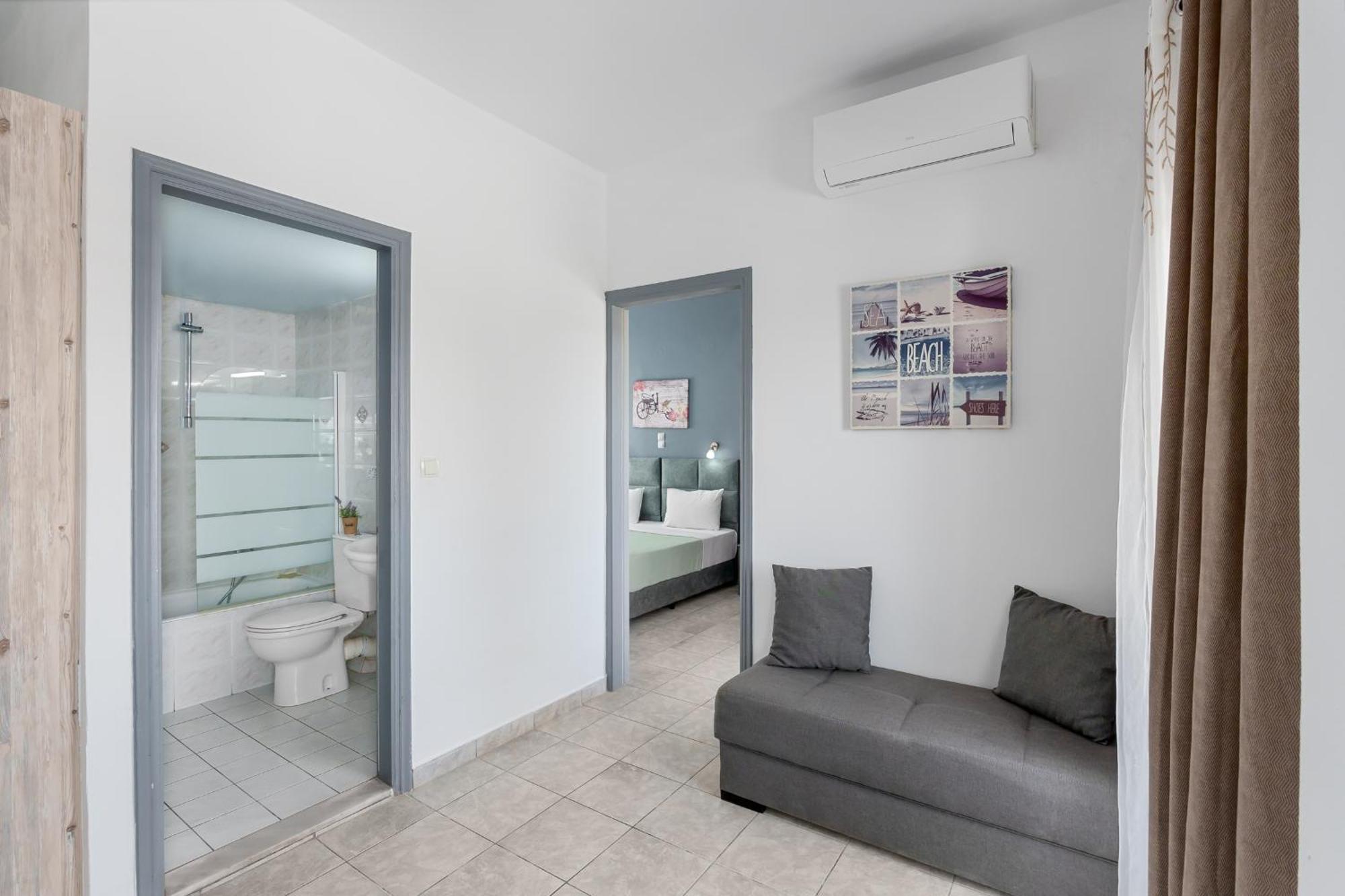 Nikos Apartments Agia Marina Buitenkant foto